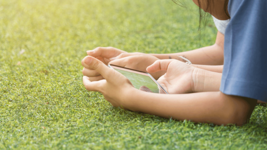 Anti-static artificial grass